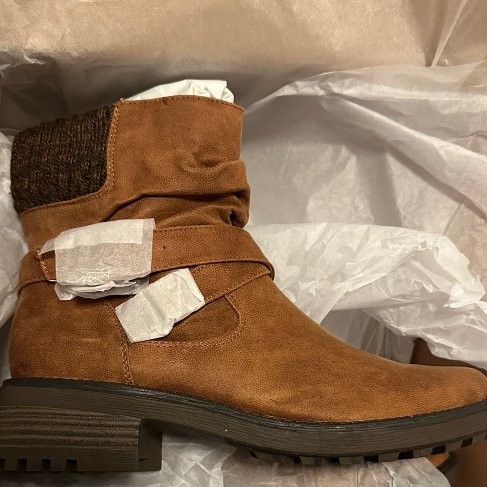 Life Stride Brown Ankle Boots Comfortable and Stylish